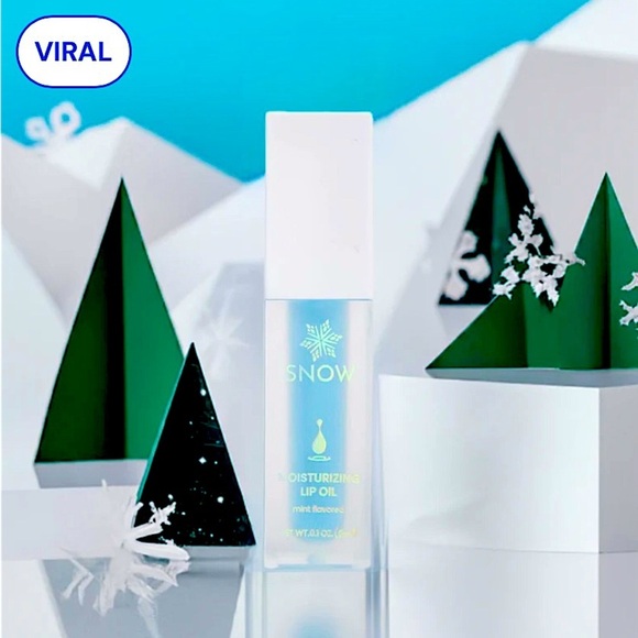 🩵NEW~VIRAL✨ SNOW Lip Oil brand new in box!❄️ - Picture 1 of 2